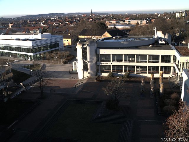 Foto der Webcam: Verwaltungsgebäude, Innenhof mit Audimax, Hörsaal-Gebäude 1