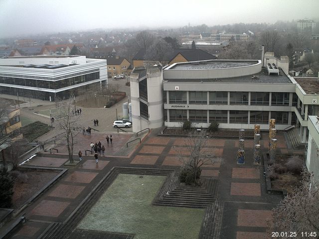 Foto der Webcam: Verwaltungsgebäude, Innenhof mit Audimax, Hörsaal-Gebäude 1