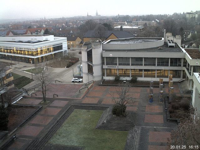 Foto der Webcam: Verwaltungsgebäude, Innenhof mit Audimax, Hörsaal-Gebäude 1