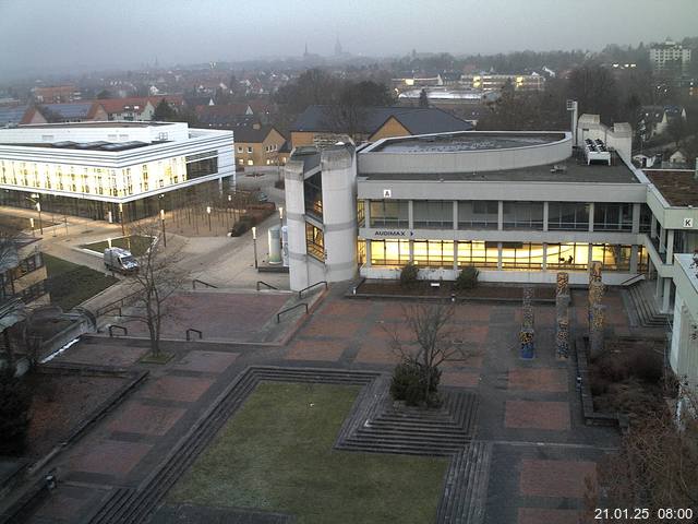 Foto der Webcam: Verwaltungsgebäude, Innenhof mit Audimax, Hörsaal-Gebäude 1