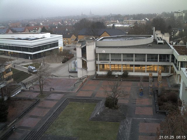 Foto der Webcam: Verwaltungsgebäude, Innenhof mit Audimax, Hörsaal-Gebäude 1