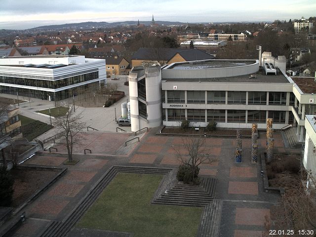 Foto der Webcam: Verwaltungsgeb&auml;ude, Innenhof mit Audimax, H&ouml;rsaal-Geb&auml;ude 1
