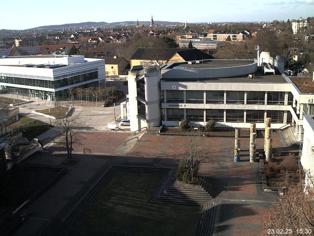 Foto der Webcam: Verwaltungsgeb&auml;ude, Innenhof mit Audimax, H&ouml;rsaal-Geb&auml;ude 1