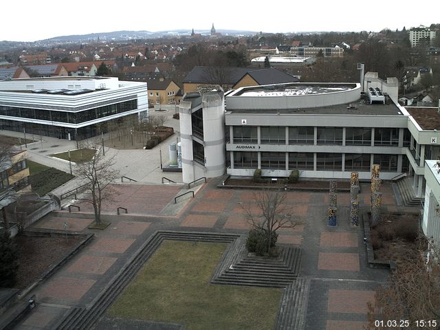 Foto der Webcam: Verwaltungsgeb&auml;ude, Innenhof mit Audimax, H&ouml;rsaal-Geb&auml;ude 1