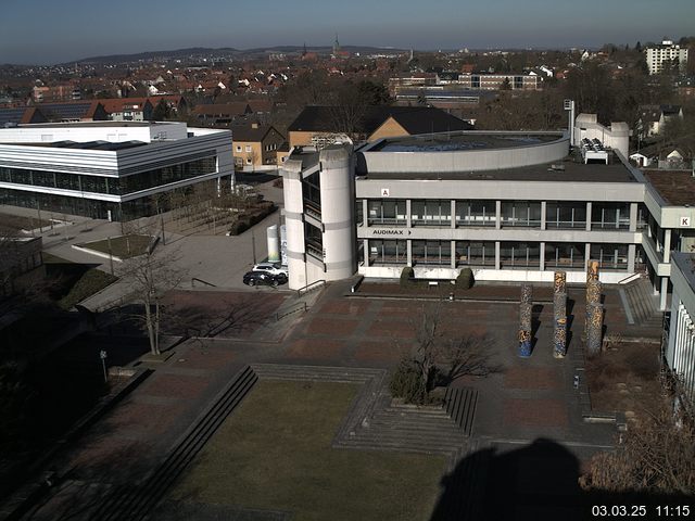 Foto der Webcam: Verwaltungsgeb&auml;ude, Innenhof mit Audimax, H&ouml;rsaal-Geb&auml;ude 1