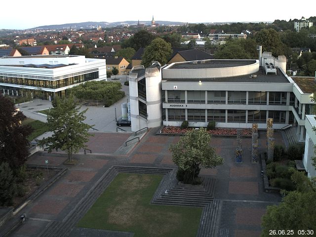 Foto der Webcam: Verwaltungsgeb&auml;ude, Innenhof mit Audimax, H&ouml;rsaal-Geb&auml;ude 1