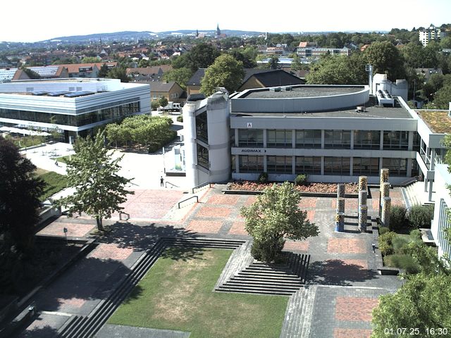 Foto der Webcam: Verwaltungsgeb&auml;ude, Innenhof mit Audimax, H&ouml;rsaal-Geb&auml;ude 1