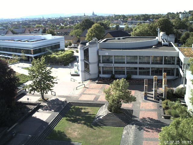 Foto der Webcam: Verwaltungsgeb&auml;ude, Innenhof mit Audimax, H&ouml;rsaal-Geb&auml;ude 1