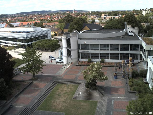 Foto der Webcam: Verwaltungsgeb&auml;ude, Innenhof mit Audimax, H&ouml;rsaal-Geb&auml;ude 1