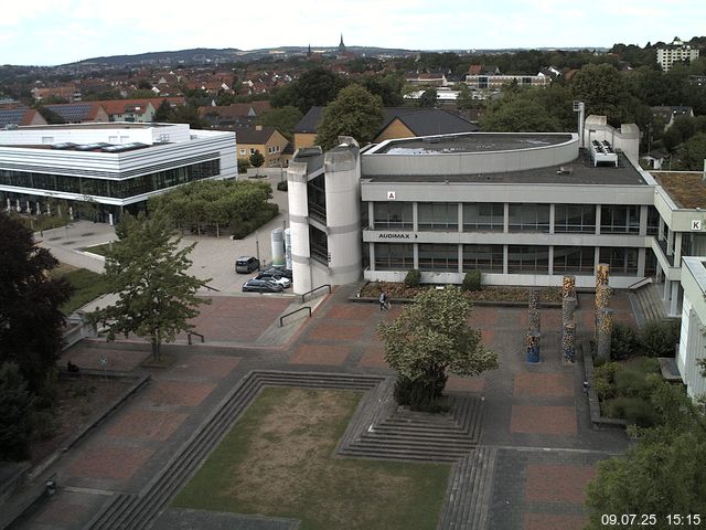 Foto der Webcam: Verwaltungsgeb&auml;ude, Innenhof mit Audimax, H&ouml;rsaal-Geb&auml;ude 1