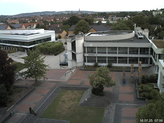 Foto der Webcam: Verwaltungsgeb&auml;ude, Innenhof mit Audimax, H&ouml;rsaal-Geb&auml;ude 1