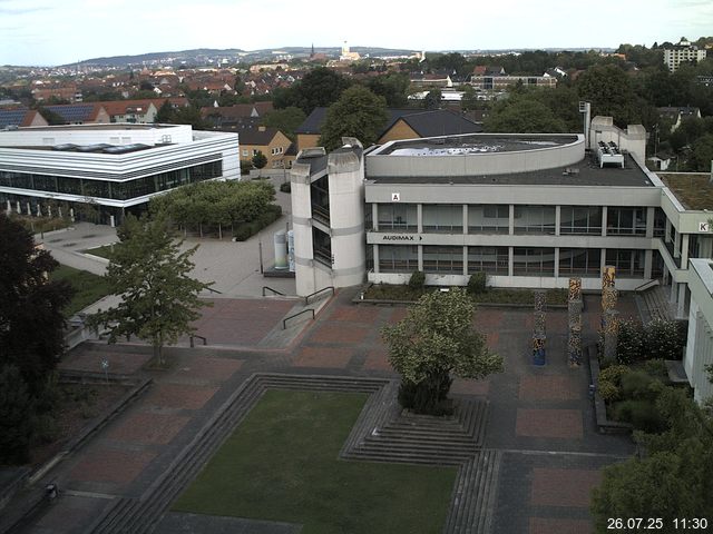 Foto der Webcam: Verwaltungsgeb&auml;ude, Innenhof mit Audimax, H&ouml;rsaal-Geb&auml;ude 1