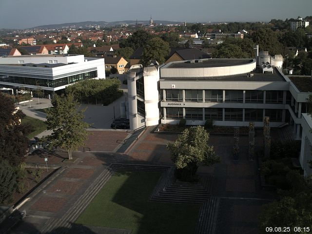 Foto der Webcam: Verwaltungsgeb&auml;ude, Innenhof mit Audimax, H&ouml;rsaal-Geb&auml;ude 1