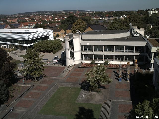 Foto der Webcam: Verwaltungsgeb&auml;ude, Innenhof mit Audimax, H&ouml;rsaal-Geb&auml;ude 1