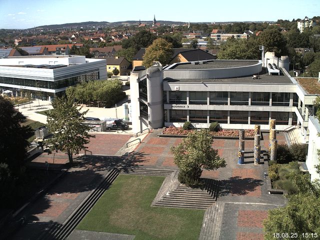 Foto der Webcam: Verwaltungsgeb&auml;ude, Innenhof mit Audimax, H&ouml;rsaal-Geb&auml;ude 1