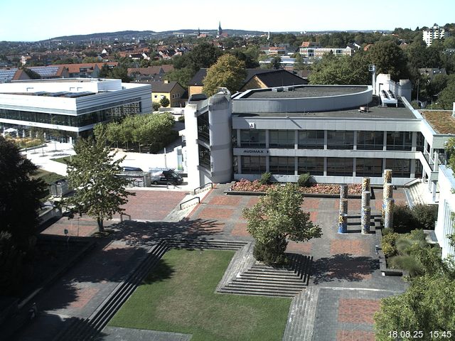 Foto der Webcam: Verwaltungsgeb&auml;ude, Innenhof mit Audimax, H&ouml;rsaal-Geb&auml;ude 1