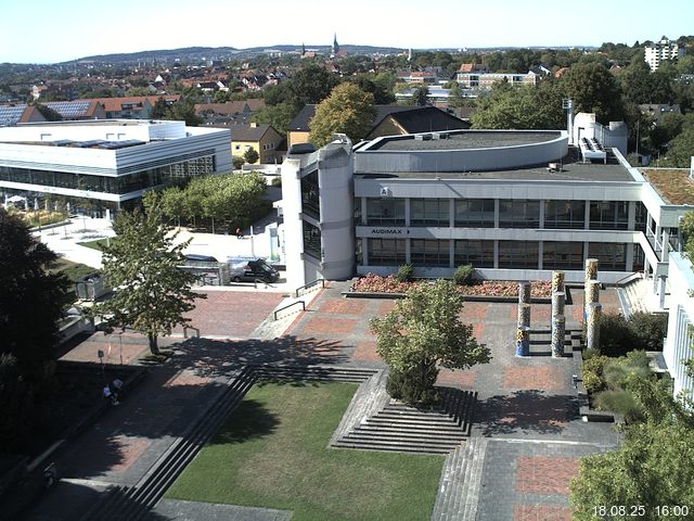 Foto der Webcam: Verwaltungsgeb&auml;ude, Innenhof mit Audimax, H&ouml;rsaal-Geb&auml;ude 1