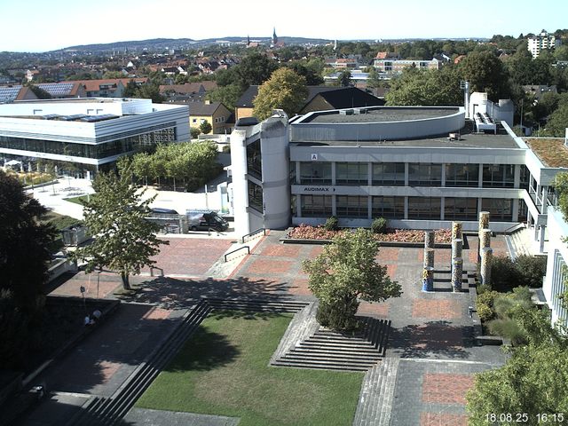 Foto der Webcam: Verwaltungsgeb&auml;ude, Innenhof mit Audimax, H&ouml;rsaal-Geb&auml;ude 1