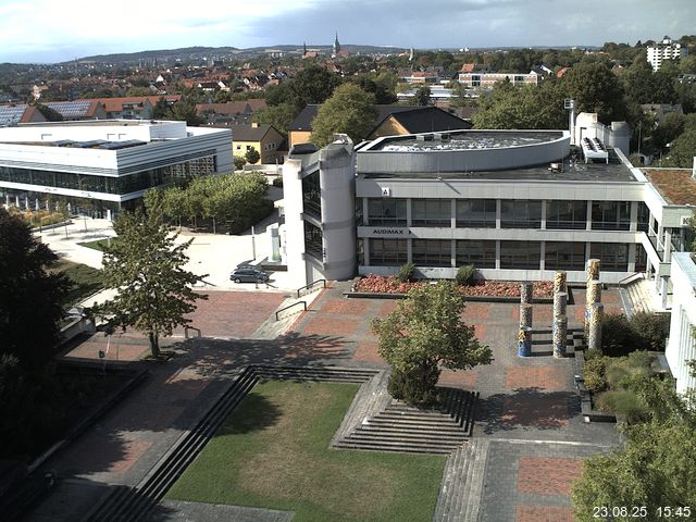 Foto der Webcam: Verwaltungsgeb&auml;ude, Innenhof mit Audimax, H&ouml;rsaal-Geb&auml;ude 1