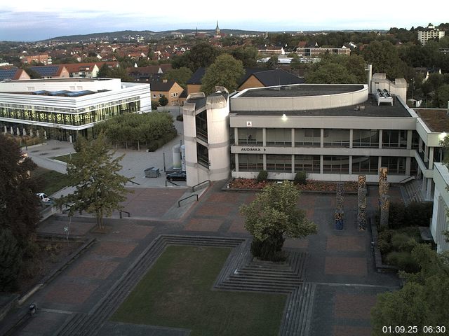 Foto der Webcam: Verwaltungsgeb&auml;ude, Innenhof mit Audimax, H&ouml;rsaal-Geb&auml;ude 1