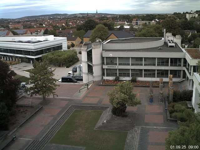 Foto der Webcam: Verwaltungsgeb&auml;ude, Innenhof mit Audimax, H&ouml;rsaal-Geb&auml;ude 1