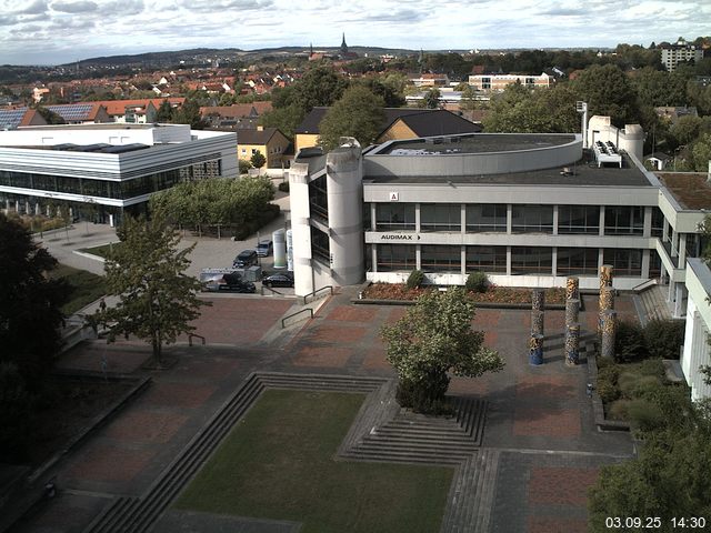 Foto der Webcam: Verwaltungsgeb&auml;ude, Innenhof mit Audimax, H&ouml;rsaal-Geb&auml;ude 1