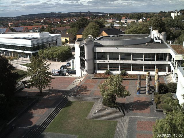 Foto der Webcam: Verwaltungsgeb&auml;ude, Innenhof mit Audimax, H&ouml;rsaal-Geb&auml;ude 1