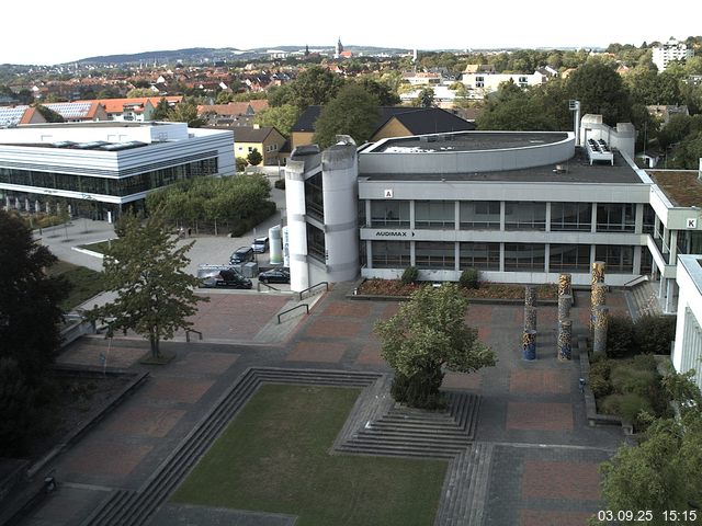 Foto der Webcam: Verwaltungsgeb&auml;ude, Innenhof mit Audimax, H&ouml;rsaal-Geb&auml;ude 1