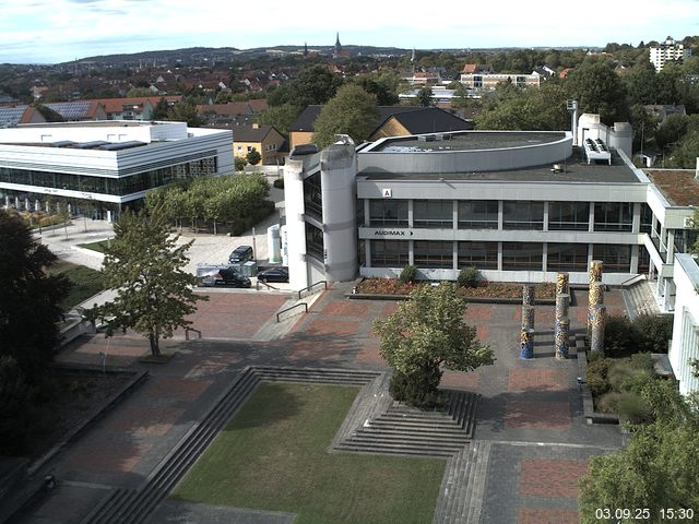 Foto der Webcam: Verwaltungsgeb&auml;ude, Innenhof mit Audimax, H&ouml;rsaal-Geb&auml;ude 1