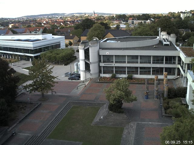 Foto der Webcam: Verwaltungsgeb&auml;ude, Innenhof mit Audimax, H&ouml;rsaal-Geb&auml;ude 1