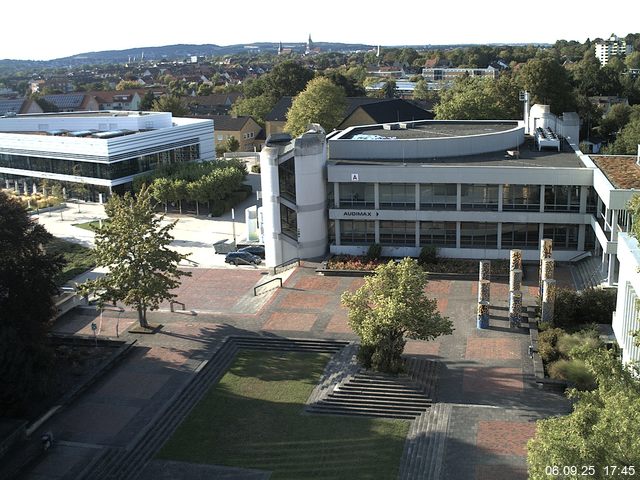 Foto der Webcam: Verwaltungsgeb&auml;ude, Innenhof mit Audimax, H&ouml;rsaal-Geb&auml;ude 1