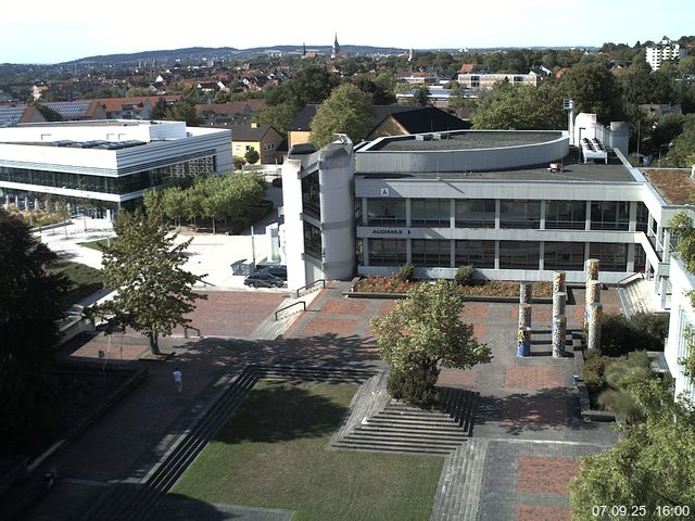 Foto der Webcam: Verwaltungsgeb&auml;ude, Innenhof mit Audimax, H&ouml;rsaal-Geb&auml;ude 1