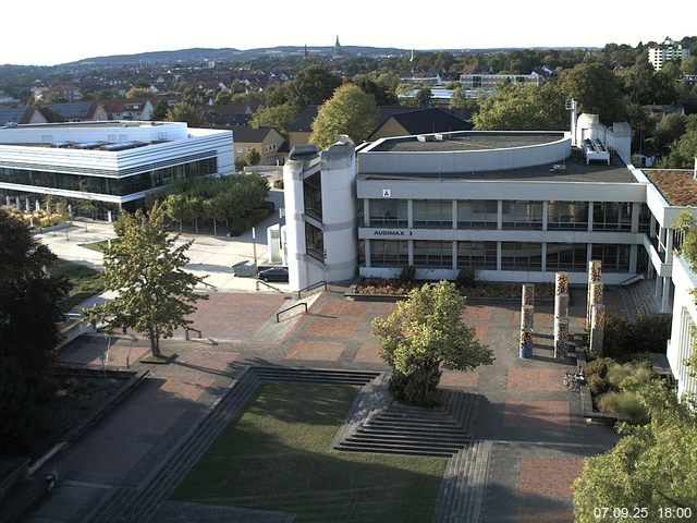 Foto der Webcam: Verwaltungsgeb&auml;ude, Innenhof mit Audimax, H&ouml;rsaal-Geb&auml;ude 1