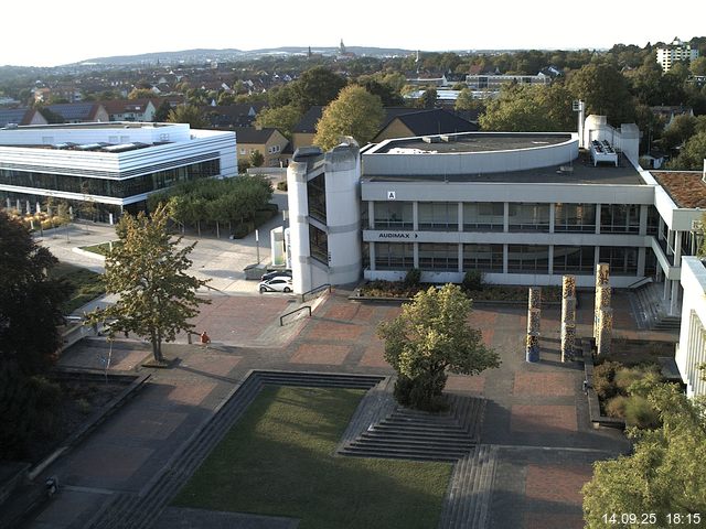Foto der Webcam: Verwaltungsgeb&auml;ude, Innenhof mit Audimax, H&ouml;rsaal-Geb&auml;ude 1