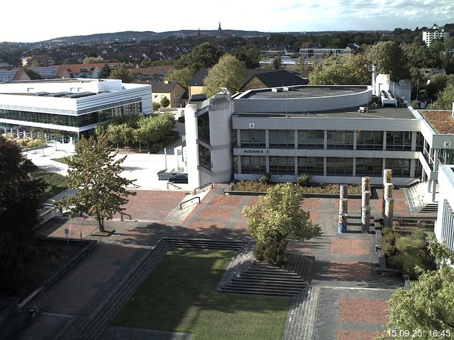Foto der Webcam: Verwaltungsgeb&auml;ude, Innenhof mit Audimax, H&ouml;rsaal-Geb&auml;ude 1