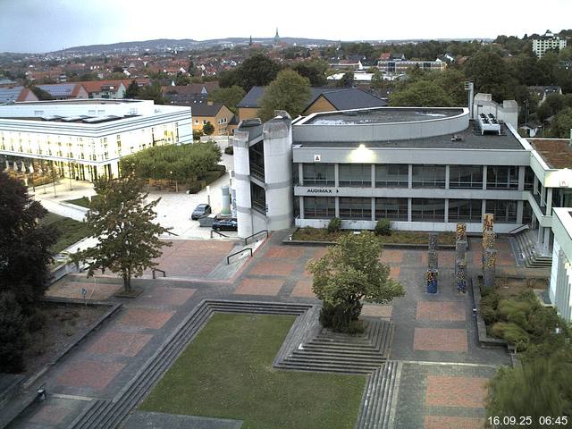 Foto der Webcam: Verwaltungsgeb&auml;ude, Innenhof mit Audimax, H&ouml;rsaal-Geb&auml;ude 1