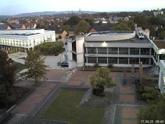 Foto der Webcam: Verwaltungsgeb&auml;ude, Innenhof mit Audimax, H&ouml;rsaal-Geb&auml;ude 1