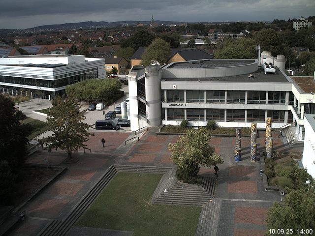 Foto der Webcam: Verwaltungsgeb&auml;ude, Innenhof mit Audimax, H&ouml;rsaal-Geb&auml;ude 1