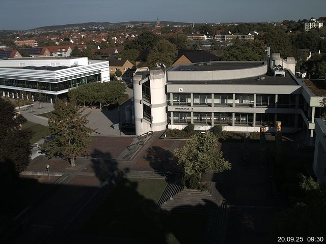 Foto der Webcam: Verwaltungsgeb&auml;ude, Innenhof mit Audimax, H&ouml;rsaal-Geb&auml;ude 1