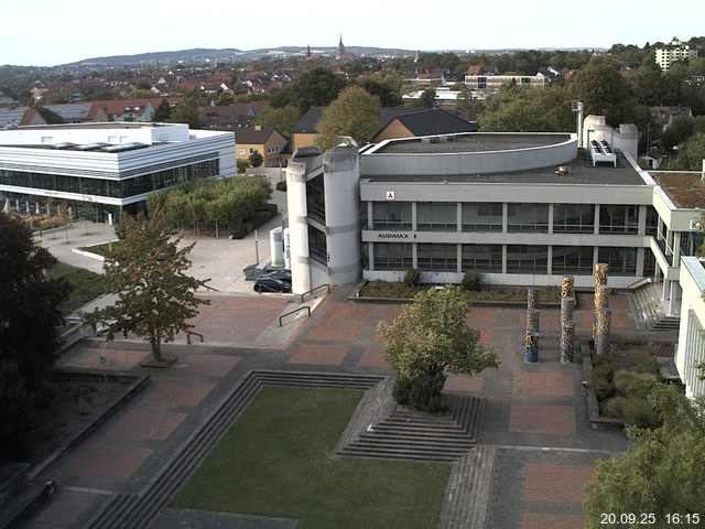 Foto der Webcam: Verwaltungsgeb&auml;ude, Innenhof mit Audimax, H&ouml;rsaal-Geb&auml;ude 1