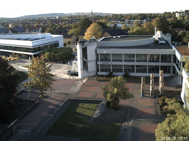 Foto der Webcam: Verwaltungsgeb&auml;ude, Innenhof mit Audimax, H&ouml;rsaal-Geb&auml;ude 1