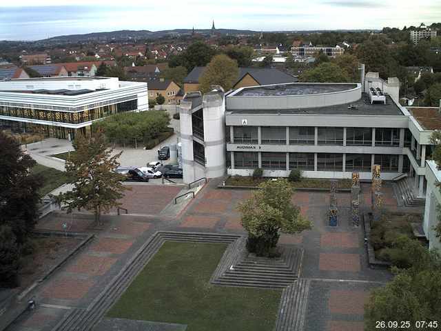Foto der Webcam: Verwaltungsgeb&auml;ude, Innenhof mit Audimax, H&ouml;rsaal-Geb&auml;ude 1
