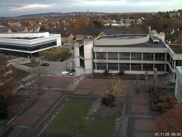 Foto der Webcam: Verwaltungsgeb&auml;ude, Innenhof mit Audimax, H&ouml;rsaal-Geb&auml;ude 1