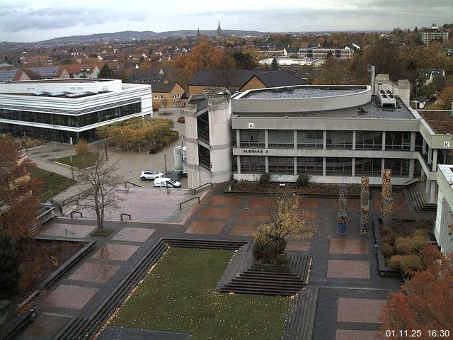 Foto der Webcam: Verwaltungsgeb&auml;ude, Innenhof mit Audimax, H&ouml;rsaal-Geb&auml;ude 1