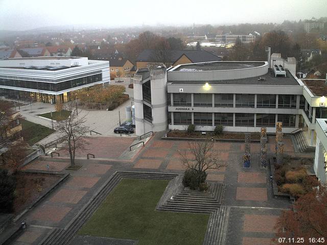 Foto der Webcam: Verwaltungsgeb&auml;ude, Innenhof mit Audimax, H&ouml;rsaal-Geb&auml;ude 1