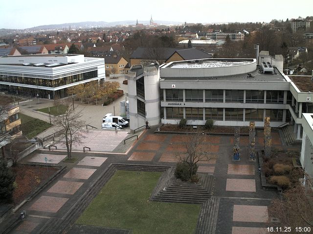 Foto der Webcam: Verwaltungsgeb&auml;ude, Innenhof mit Audimax, H&ouml;rsaal-Geb&auml;ude 1