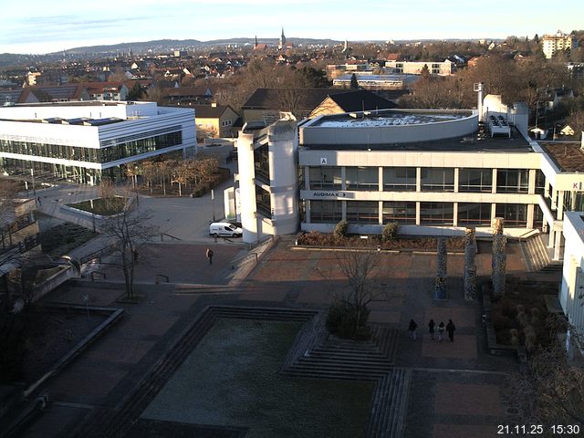 Foto der Webcam: Verwaltungsgeb&auml;ude, Innenhof mit Audimax, H&ouml;rsaal-Geb&auml;ude 1
