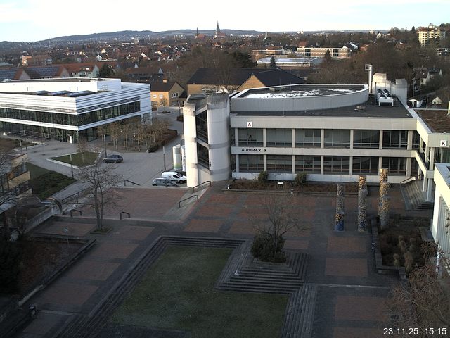 Foto der Webcam: Verwaltungsgeb&auml;ude, Innenhof mit Audimax, H&ouml;rsaal-Geb&auml;ude 1