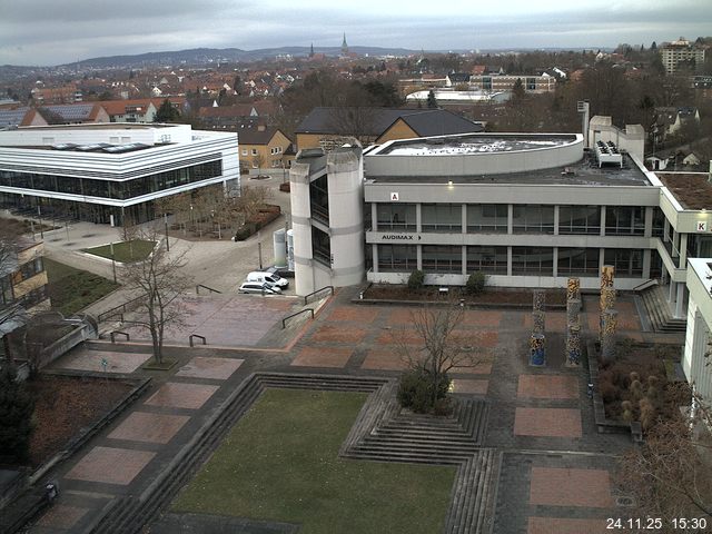 Foto der Webcam: Verwaltungsgeb&auml;ude, Innenhof mit Audimax, H&ouml;rsaal-Geb&auml;ude 1
