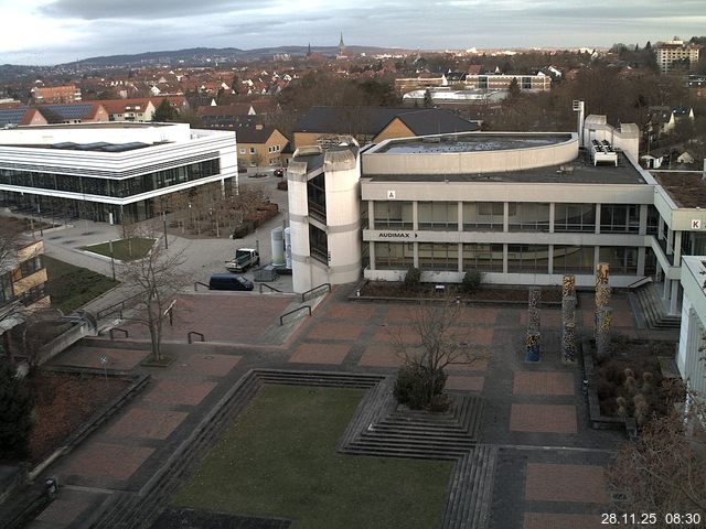 Foto der Webcam: Verwaltungsgeb&auml;ude, Innenhof mit Audimax, H&ouml;rsaal-Geb&auml;ude 1
